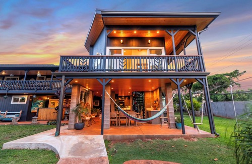 Paia Apartment | Modern ocean view suite walking distance to the coolest beach town in Maui