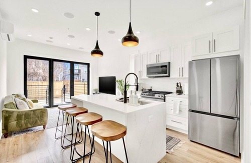 Truxton Circle Apartment | Modern & Private Getaway Minutes to Capitol Hill!