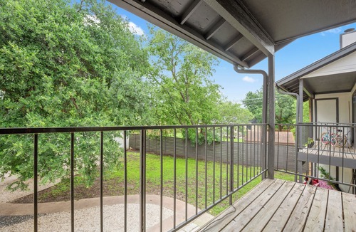 Chisholm Valley South Apartment | Modern - Round Rock 1BR -Near Austin - King Bed