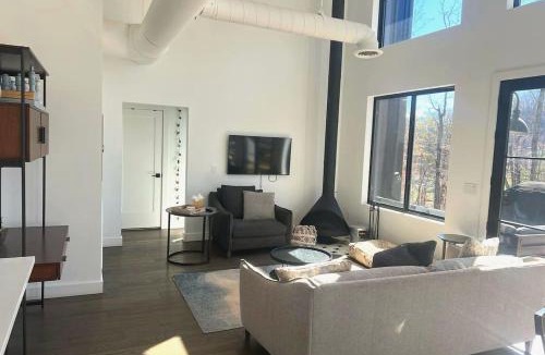 Old Fort House | Modern Sanctuary - Firepit, Grill and Fireplace