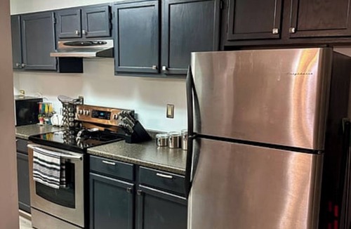 Lake Arbor Condo | Modern Serenity in Upper Marlboro - Luxe 2-Bed Condo with Alluring Amenities