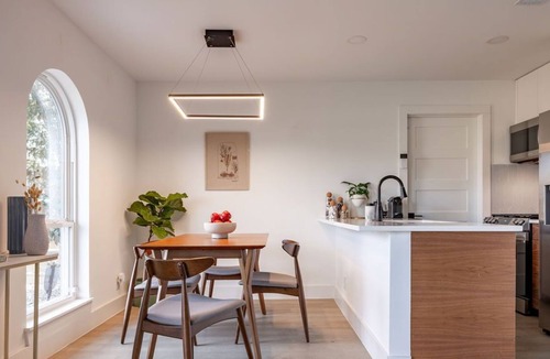 East Congress Condo | Modern St. Elmo 2 Bedroom 10 Min- DT/Zilker