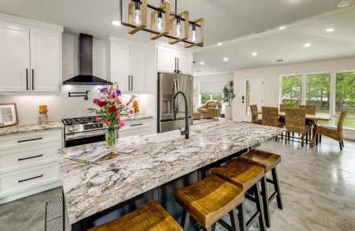 Heber Springs House | Modern-Style Home w/Patio, Near Greers Ferry Lake