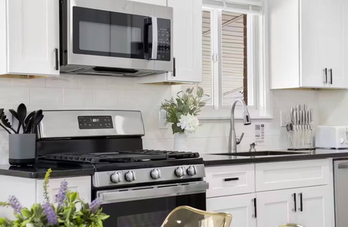 Garden City House | Modern Stylish ,3BDR ,NearDTW&Downtown Detroit