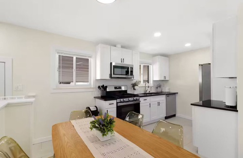 Garden City House | Modern Stylish ,3BDR ,NearDTW&Downtown Detroit