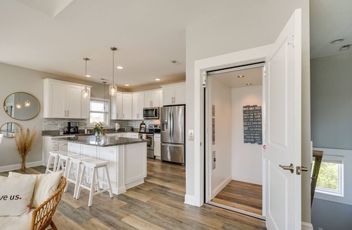 Surf City House | Modern Surf City Beach House w/Hot Tub!