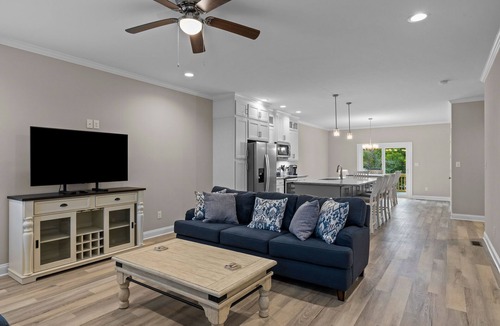 Morehead City House | Modern townhome near the beach with fast WiFi, balcony, central AC & private W/D