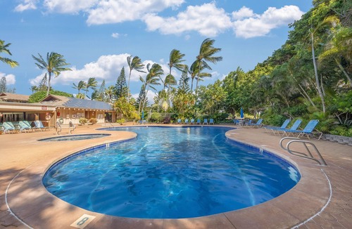 Maunaloa Condo | Molokai luxury retreat at Ke Nani Kai Resort with ocean view, pool & tennis