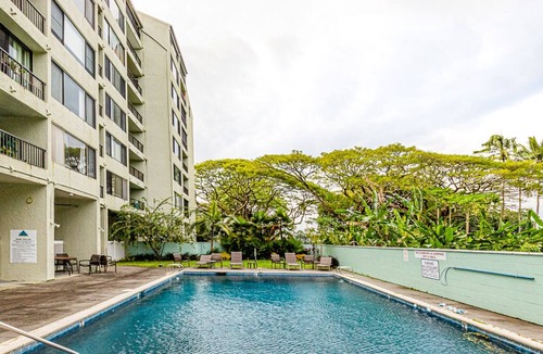 Hilo Condo | Monthly Rate Penthouse Condo at Oceanfront Hilo Beach