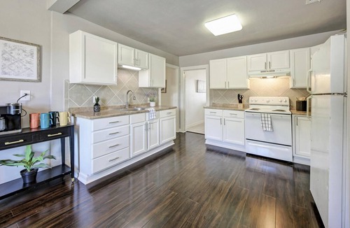 Dripping Springs Cottage | Moon Cottage w Yoga Retreat Access