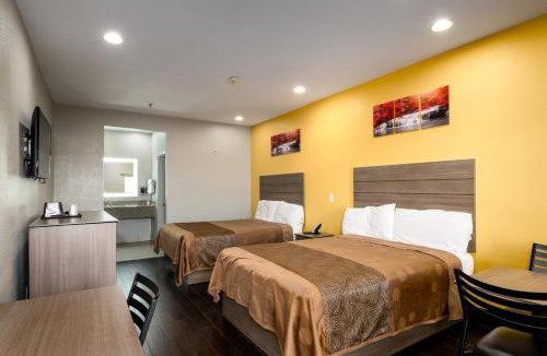 Greater Greenspoint Hotel | Moonlight Suites - Houston/George Bush Int'l Airport