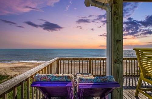 Port Bolivar House | MoonStone 3BR Beachfront w Hot Tub Amazing Beach Views and Large Deck