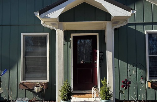Mount Airy Apartment | Morning Glory Ridge Too! A cozy guest retreat. Mountain and nature views.