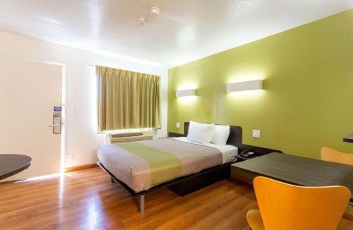 Camp Springs Hotel | Motel 6-Camp Springs, DC - South Camp Springs