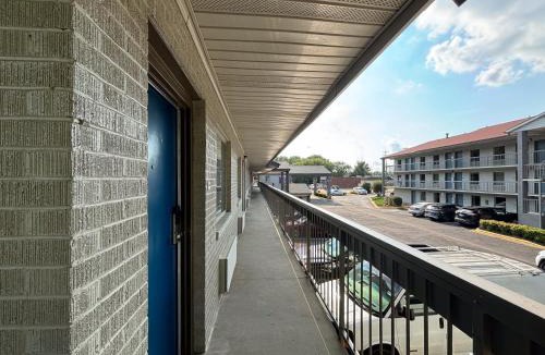 Paw Creek Hotel | Motel 6 Charlotte, NC Northlake