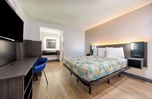 Fort Worth Hotel | Motel 6 Fort Worth, TX - East