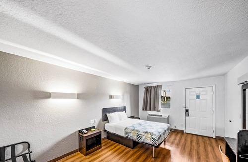 Moultrie Hotel | Motel 6 Moultrie, GA