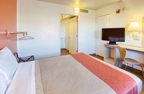Pendleton Hotel | Motel 6 Pendleton, OR