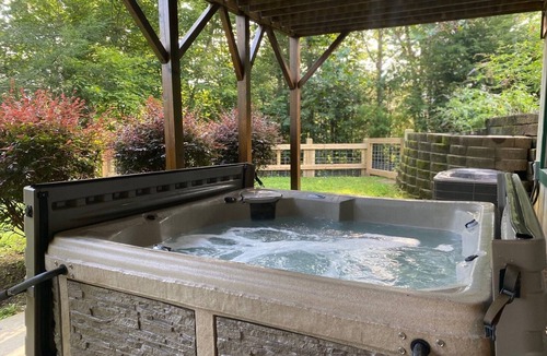 Ferguson Cabin | Mountain Cabin, Great Decks, WiFi, Pool Table, Ping Pong Table, & Foosball