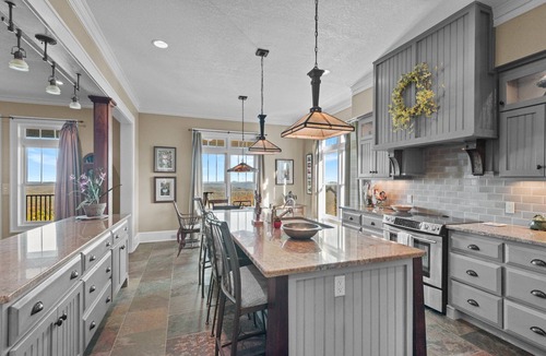 Apple Ridge House | Mountain Lilly - huge views, three ensuites, 10min to Blowing Rock