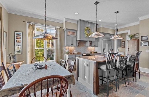 Apple Ridge House | Mountain Lilly - huge views, three ensuites, 10min to Blowing Rock
