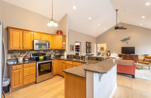 Village on the New Cabin | Mountain Retreat in West Jefferson