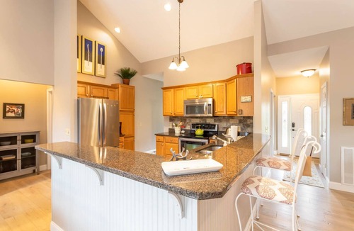Village on the New Cabin | Mountain Retreat in West Jefferson