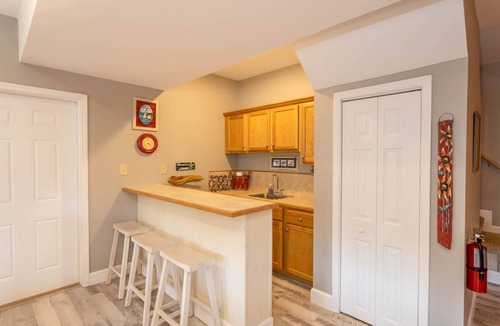 Village on the New Cabin | Mountain Retreat in West Jefferson