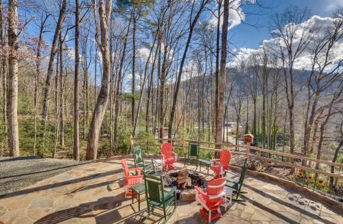 Clayton House | Mountain-View Cabin ~ 2 Mi to Downtown Clayton!