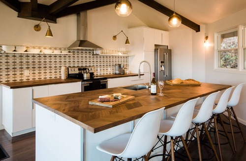 Skyland House | Mountain Views! Come stay for a while three month minimum rental!