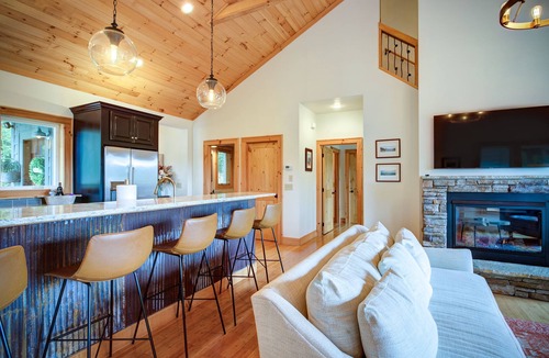 Blowing Rock House | ☆ Mountain Views with Hot Tub, Fire Table, Game Room, Located in Blowing Rock