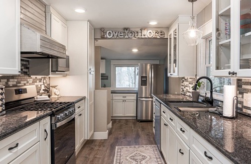 Hendersonville House | Mt. Hebron Home, Mt. vistas