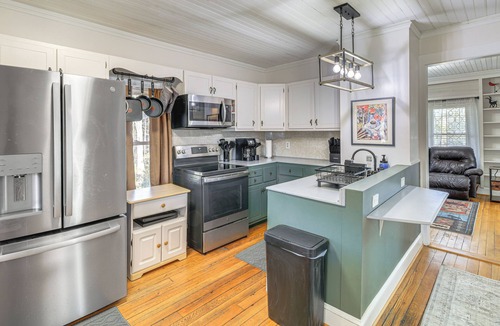 Providence House | Mtn Views, New River Access & 98 Acres: Galax Gem