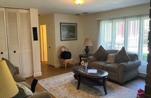 Greensboro House | Muirs Chapel Retreat