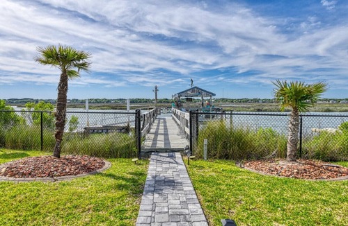 Garden City House | Murray's Inlet Shack - Four Bedroom, Three 1/5 Bath with huge private pool