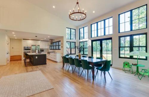 Bluemont House | Nature Escape Pond Dock Fire Pit Trails