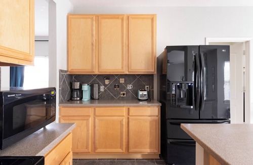 Pflugerville House | Near Austin ~ Private Pool ~ Game Room ~ Fire Pit ~ Waterparks