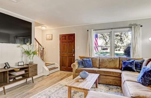 Whitemarsh Island House | Near Downtown w Pool! Oatland Island Escape