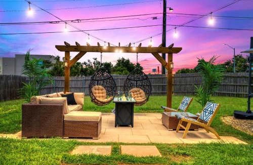Round Rock House | Near Kalahari, Cowboy Pool, Arcade, King Beds, Grill , Large Patio, Firepit