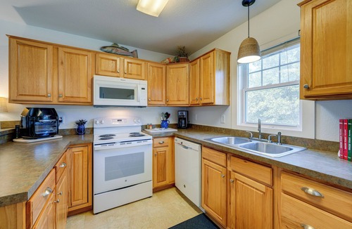 Buxton House | Near Ocean: Buxton Townhome w/Patio!