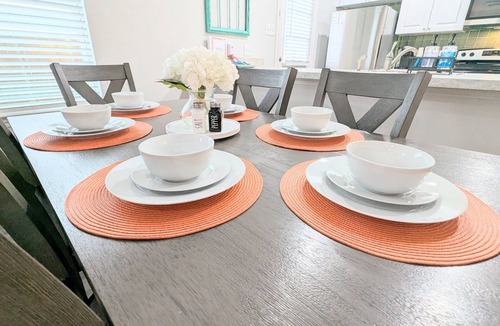 Kendleton House | Near Rosenberg & Needville Sleeps 8 Pets Welcome