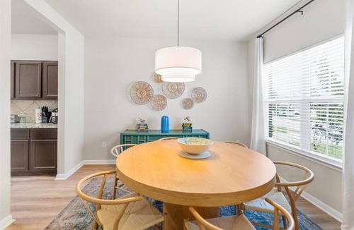 McNeil House | Near Samsung & UT | Moody Concerts + 4BR Stay