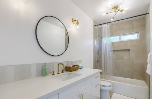 Diamond Head - Kapahulu - St. Louis House | Near Waikiki and Diamond Head with Exquisite 2Beds/2Bath