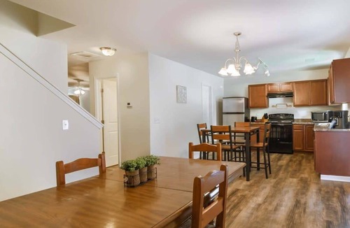 Columbus House | Neighboring Fort Benning: The Modern Guest House Sleeps 13!