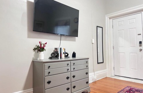 Fan District Apartment | Nest & Rest Free Parking Museum City Access
