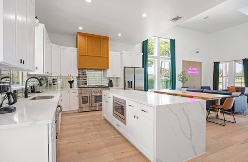 Fredericksburg House | Neuhaus with Pool and Spa