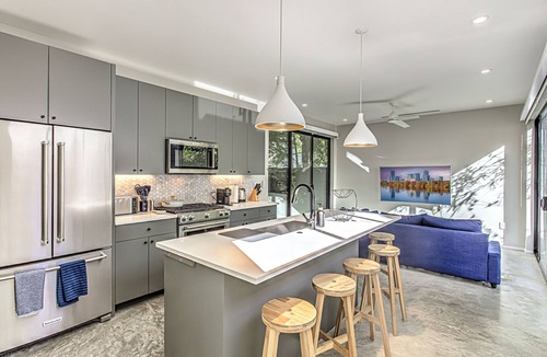 Bouldin House | New 2 BDRM Home I Mins to DT Walk to Shops & More