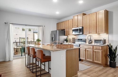 Midlothian House | New 3BR near Richmond | En-Suite Baths + Garage