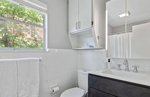 South Lamar House | NEW! Austin, TX 3BR/2BA Home Away From Home!