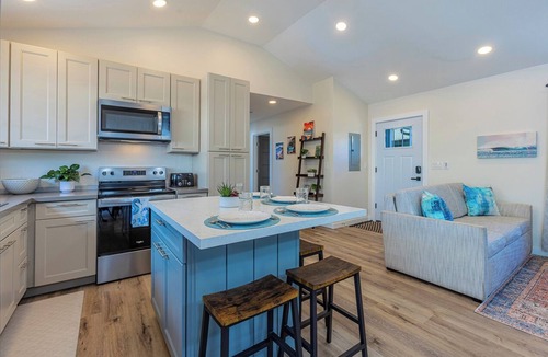 Wailuku Apartment | NEW! Authentic Wailuku Stay – Newly Renovated 3BR Upstairs Unit